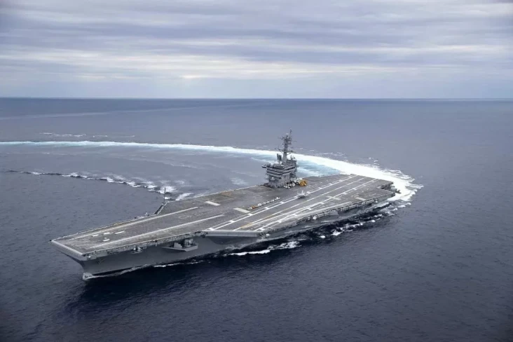 9 Pertahanan USS Abraham...