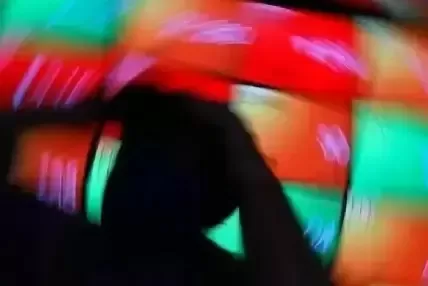Baru 30 Menit Perdagangan,...