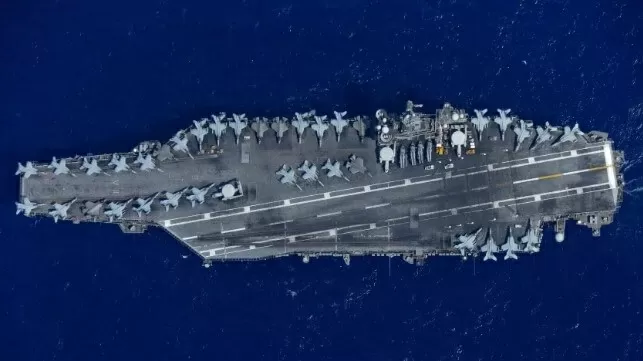 Kapal Induk USS Abraham...