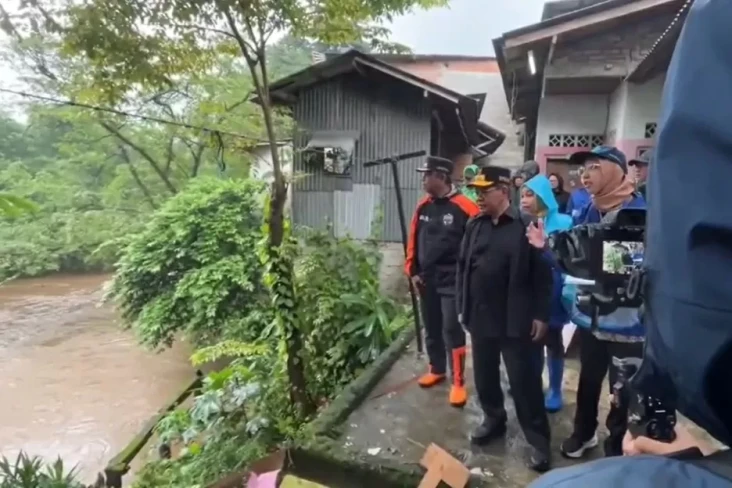 Tinjau Normalisasi Kali...