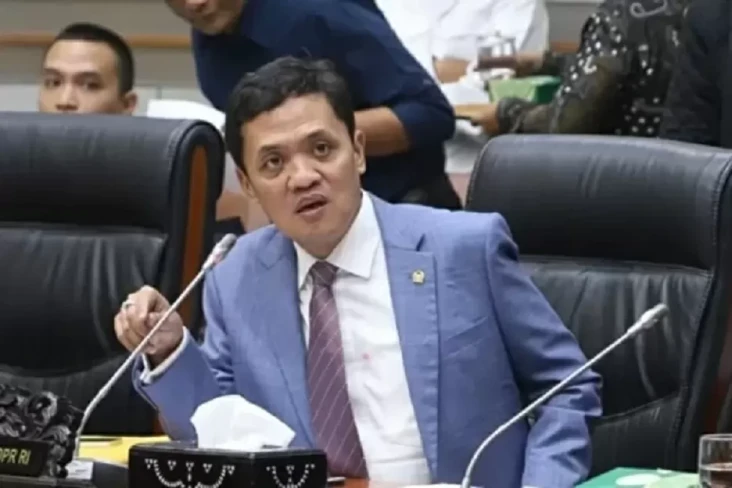 Ketua Komisi III DPR...