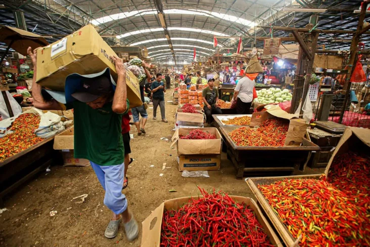 Harga Cabai Merah Turun,...