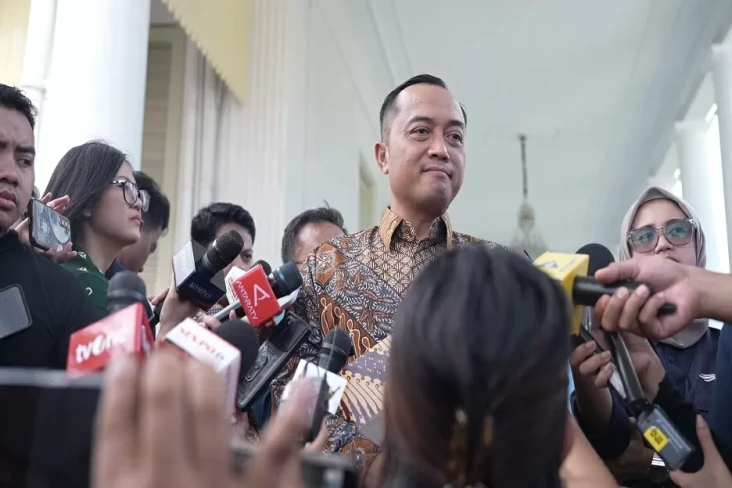 Mensesneg: Pertemuan...