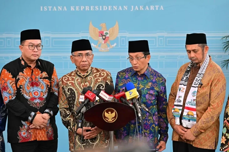 Bangun Kompleks Haji,...