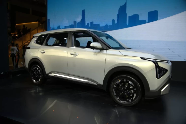 Kia Luncurkan The All...