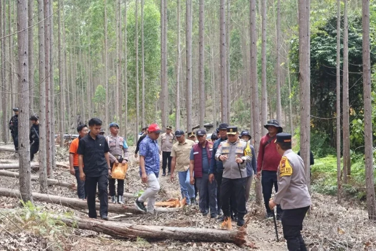 Cek Lokasi Pembunuhan...