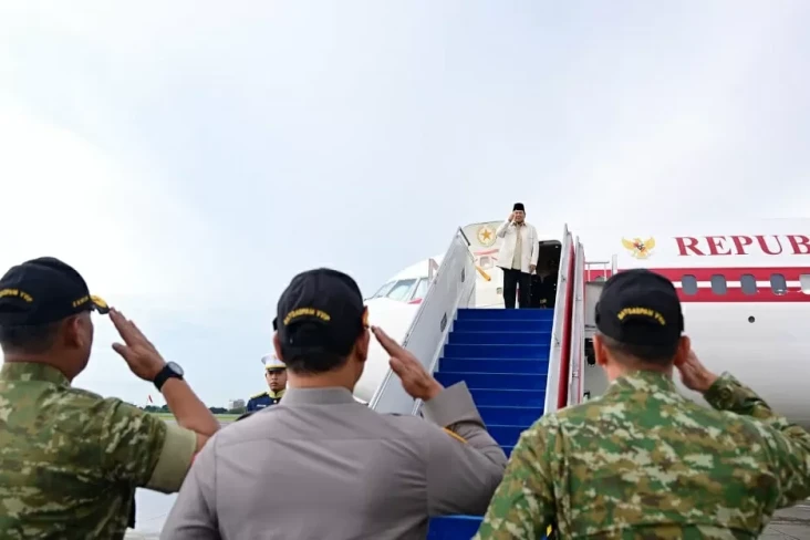 Bertolak ke Jawa Timur,...