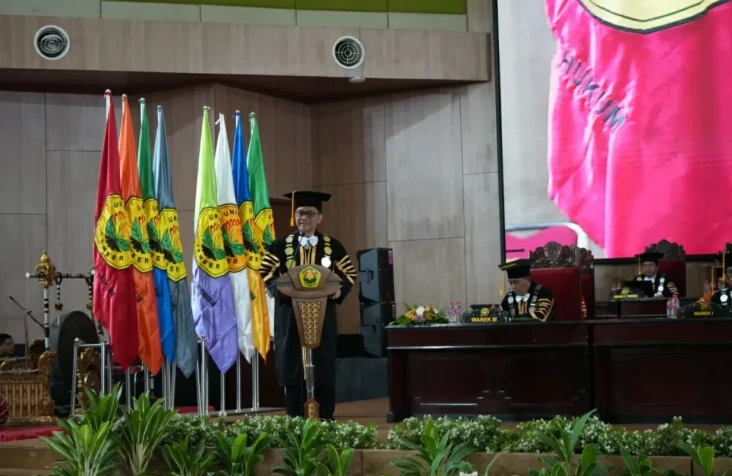 Wisuda UNEJ Periode...