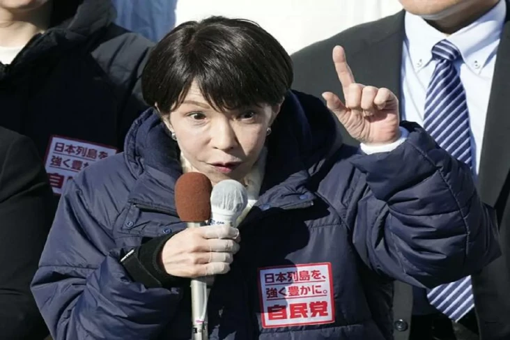 Sang Iron Lady Sanae...