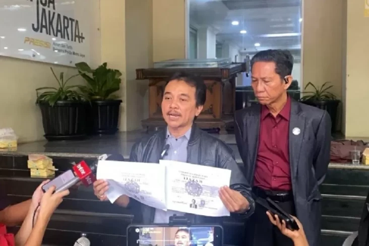 Roy Suryo Ungkap Ada...