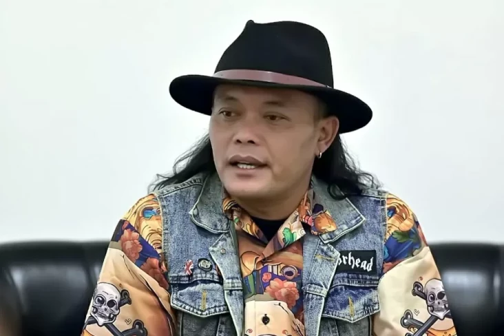 Polemik Warisan Memanas,...