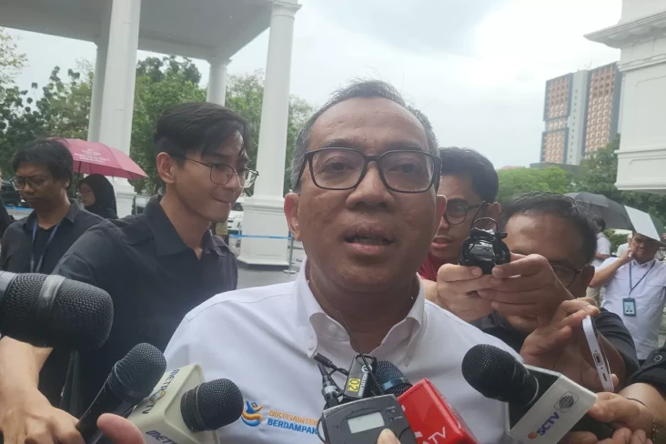 Prabowo Panggil Mendiktisaintek...