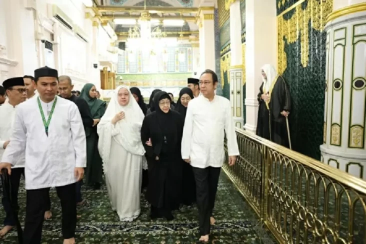 Megawati Ziarah ke Makam...