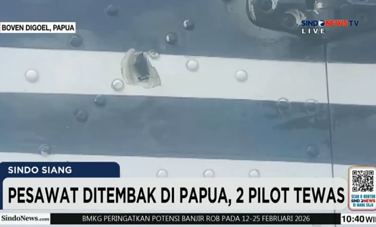 Penembakan Pesawat Smart...