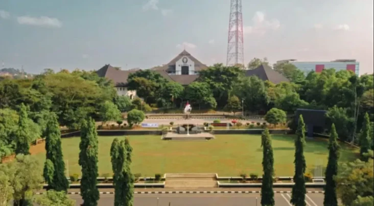 Ingin Kuliah di Semarang...