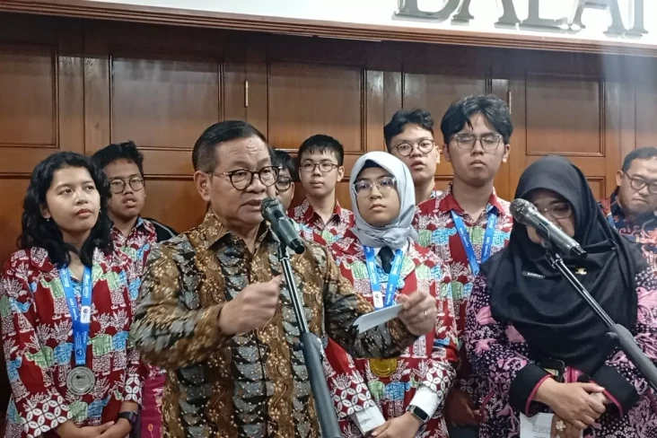Pramono Tambah Petugas...