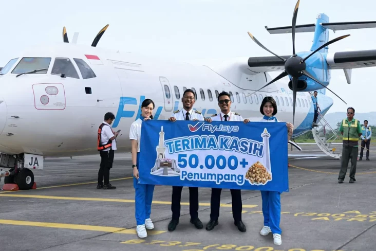 Rayakan 50 Ribu Penumpang,...