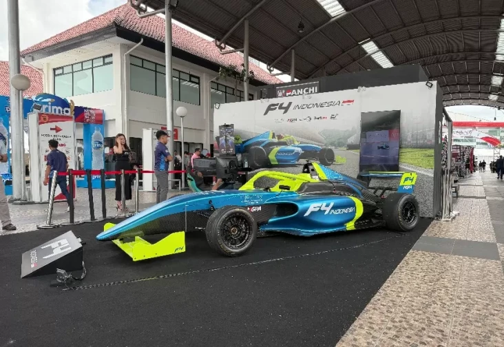 F4 Indonesia Unjuk Gigi...