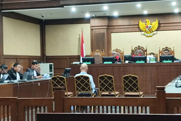 Ariyanto Bakri Dituntut...