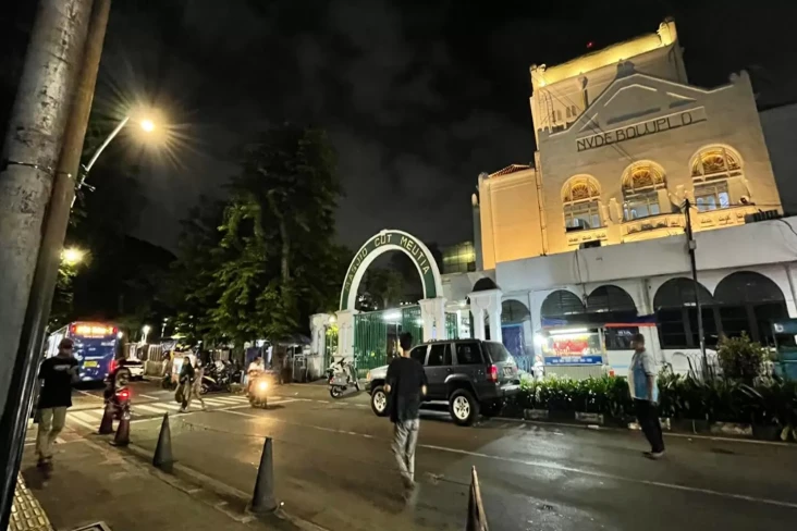 Masjid Cut Meutia Bakal...