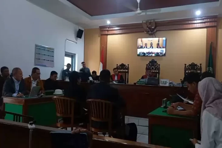 Status Tersangka Jadi...