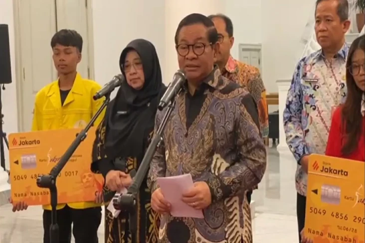 Pramono Serahkan 16.920...