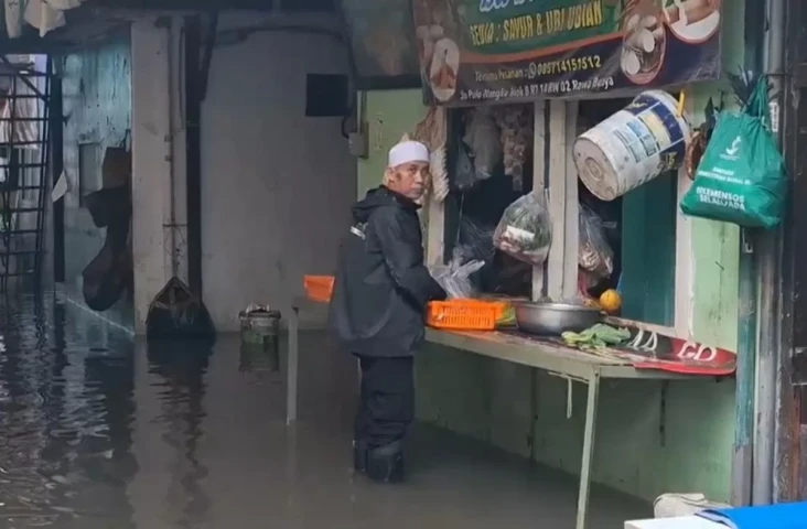 Banjir Merendam Pulo...