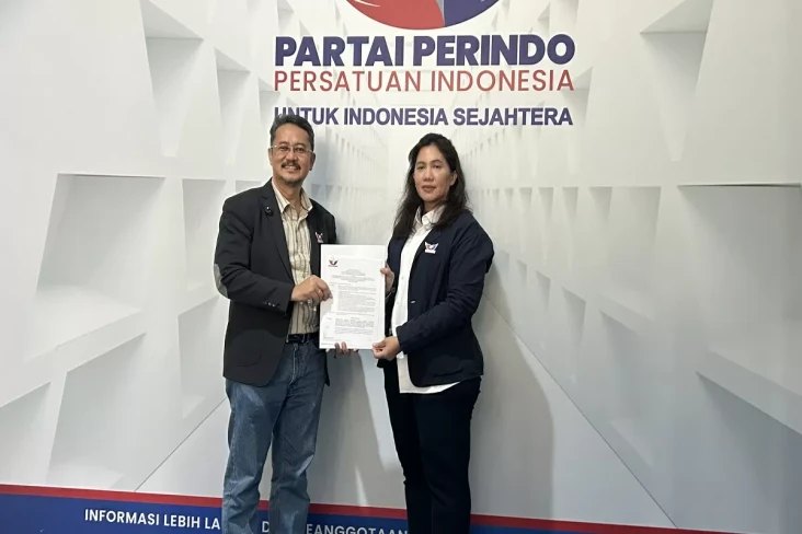 DPP Partai Perindo Serahkan...
