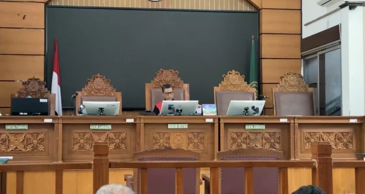 KPK Absen, Sidang Praperadilan...