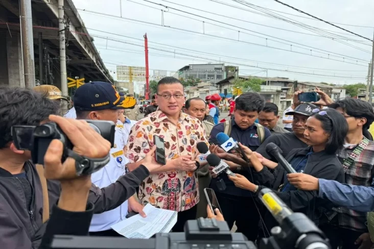 Proyek Flyover Latumenten...