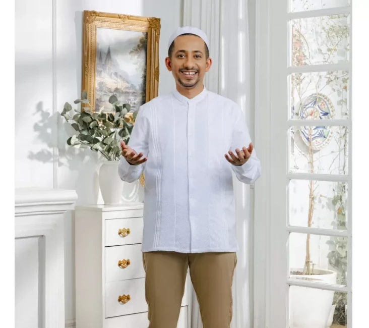 Gandeng Habib Jafar,...