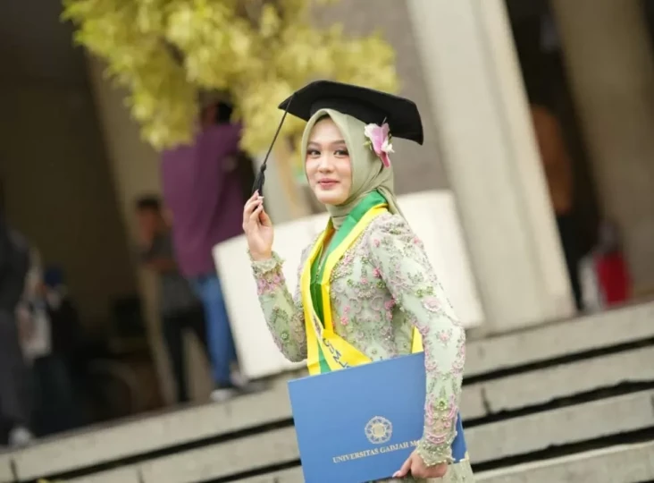 Kisah Zufa Lulusan Ilmu...