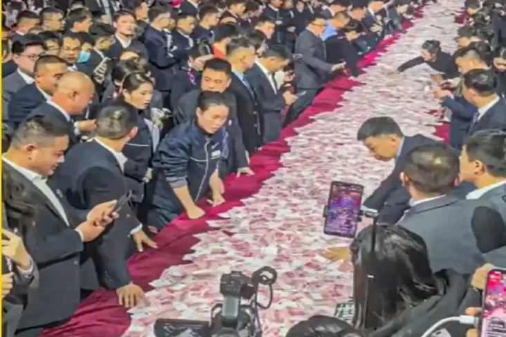 Viral! Bos China Bagikan...