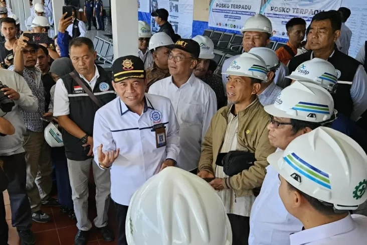 Penyeberangan Merak–Bakauheni...