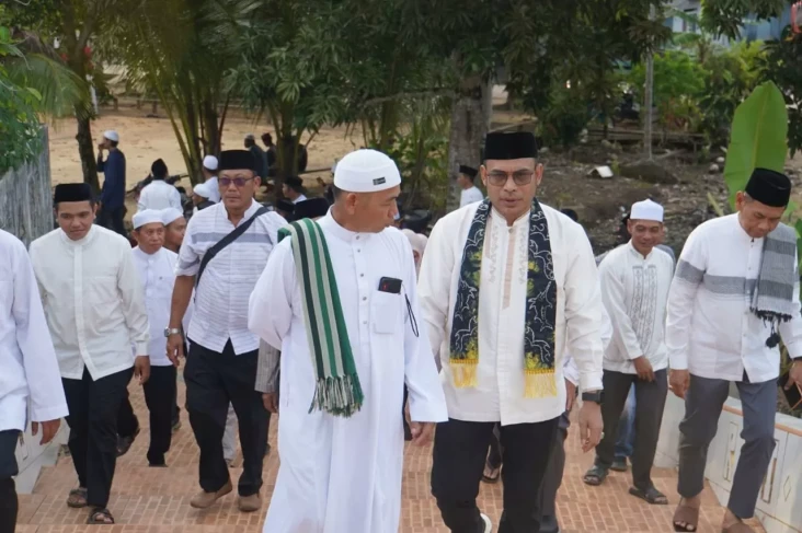 Pemkab Kotabaru Lanjutkan...
