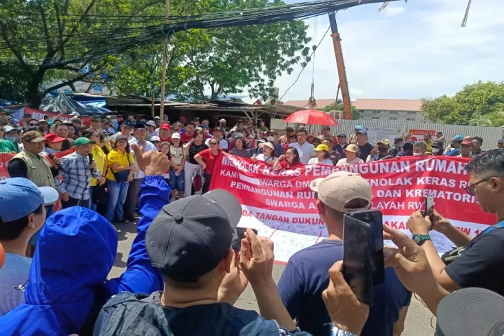Warga Kalideres Tolak...