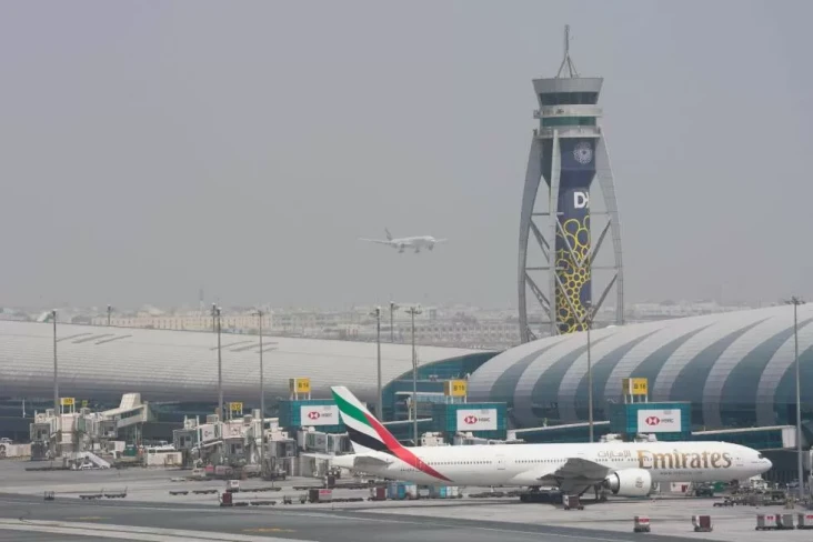 Bandara Tersibuk di...