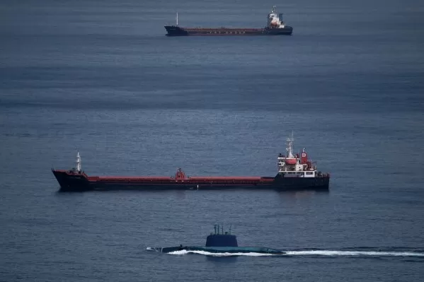 Iran Tutup Selat Hormuz,...