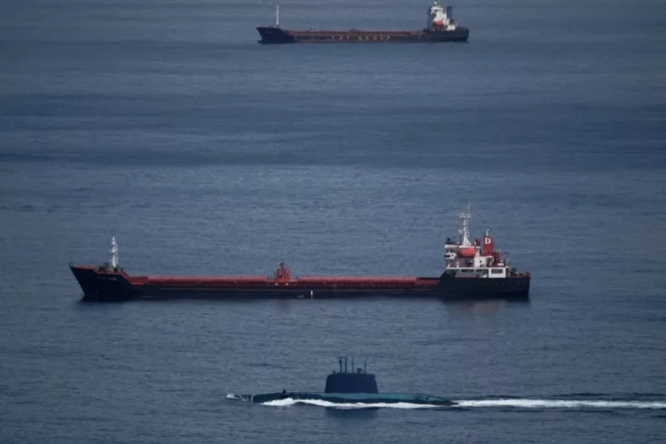 Iran Tutup Selat Hormuz,...