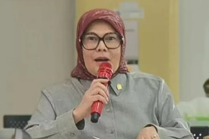 Truk Dilarang Beroperasi...