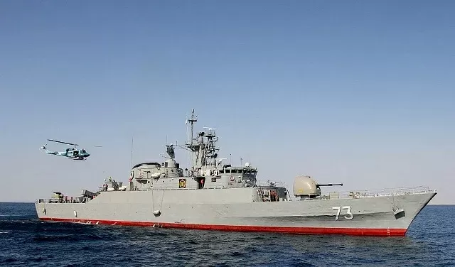 Kapal Perang Iran Tenggelam...