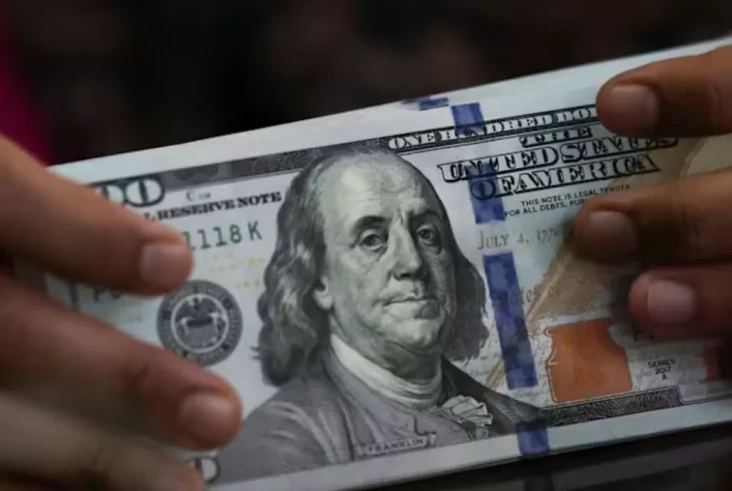 Rupiah Kian Terpuruk...