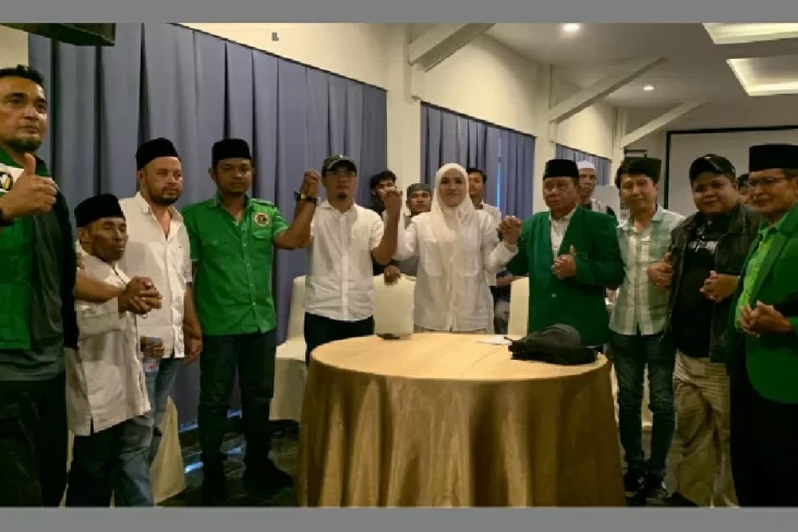 Ditolak Ratusan Kader,...