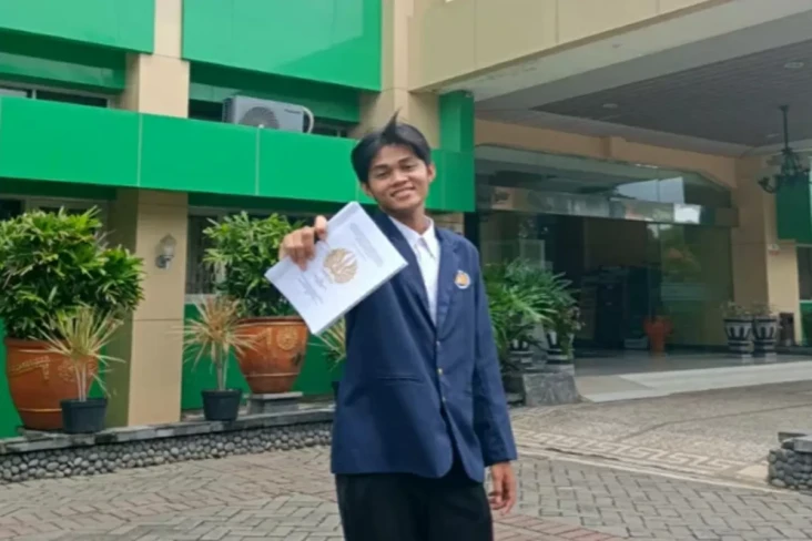 Cerita Akbar Wildhanata,...