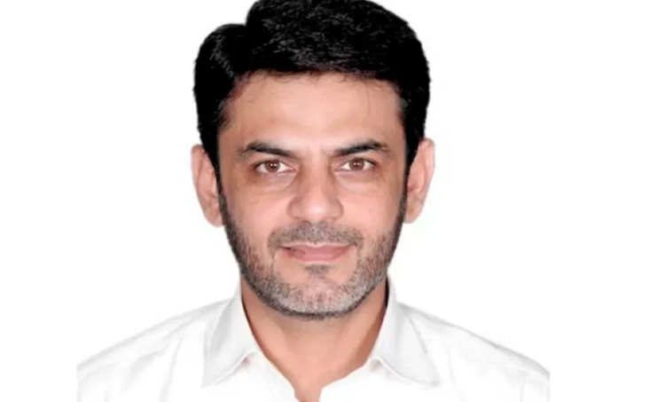 Siapa Asif Raza Merchant?...