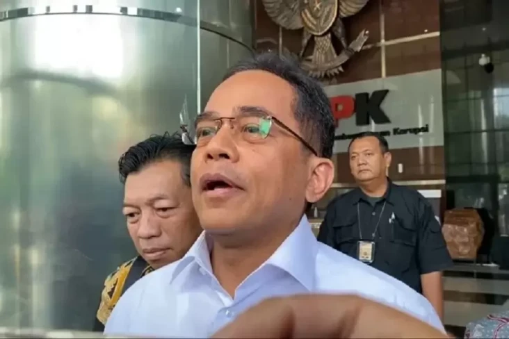 Sekjen DPR Indra Iskandar...