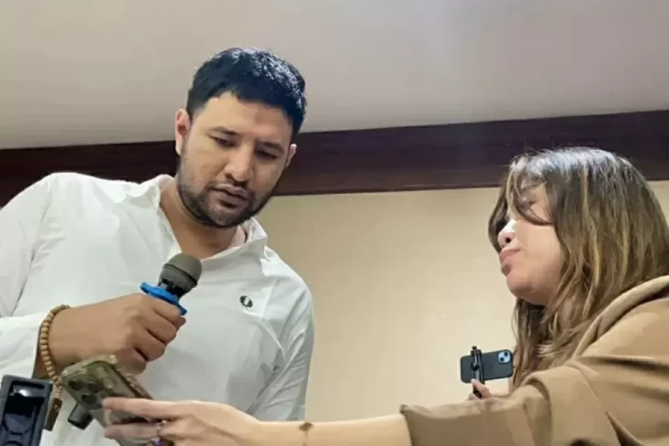 Kamelia Akhirnya Buka...