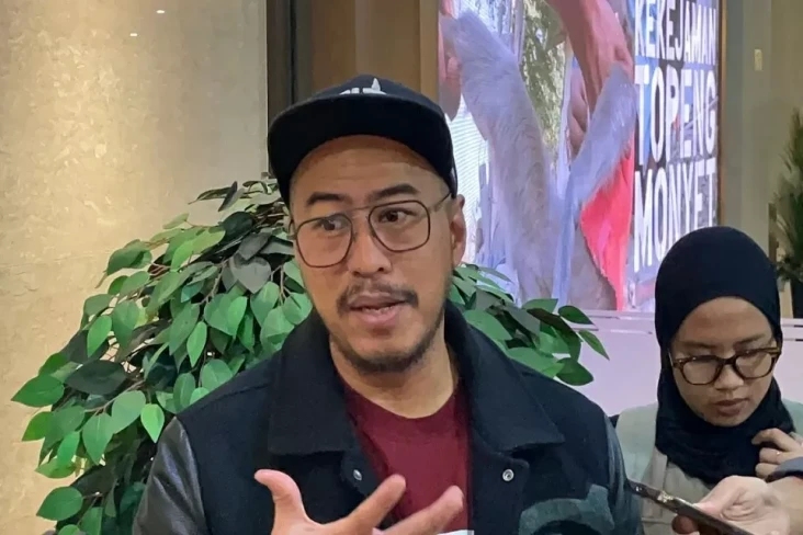 Berharap Damai, Pandji...