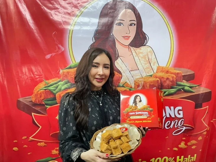 Kembangkan Bisnis Keluarga,...