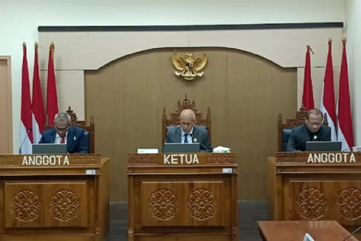 Gugatan Bonatua Silalahi...